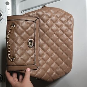 Beautiful NWT back pack! 🎒